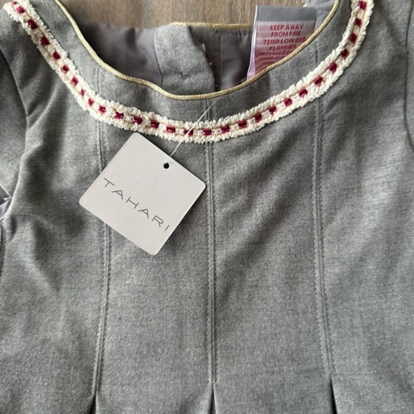 NWT TAHARI girls pleated mini party dress gold buttons up back size 4T - Picture 3 of 5